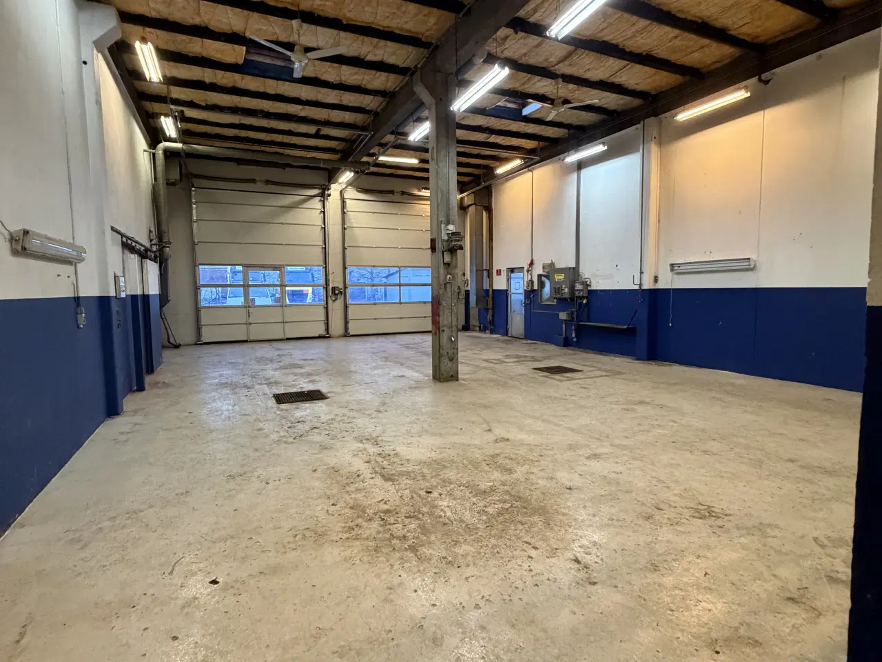 Billede 1 - Stort lager/værksted