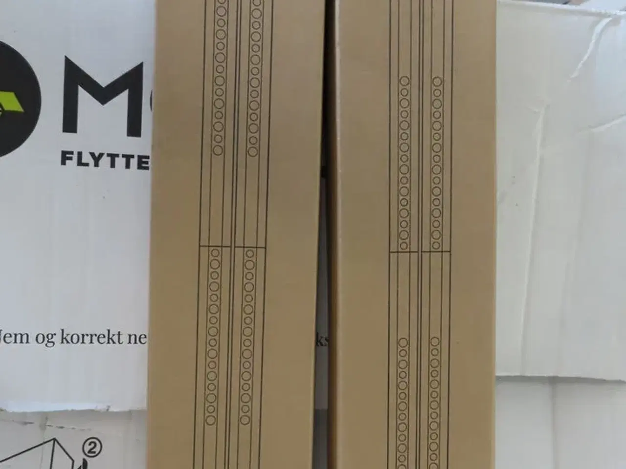 Billede 10 - Palle med rester fra TC ELECTRONIC