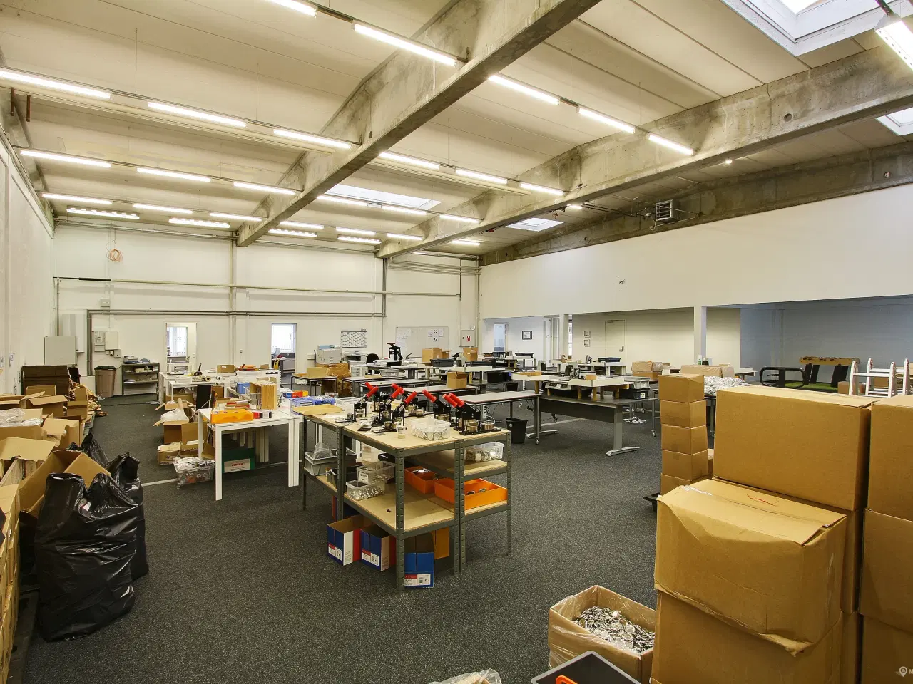 Billede 2 - Flot højloftet hal og smagfulde kontorer i Håndværkerkvt.