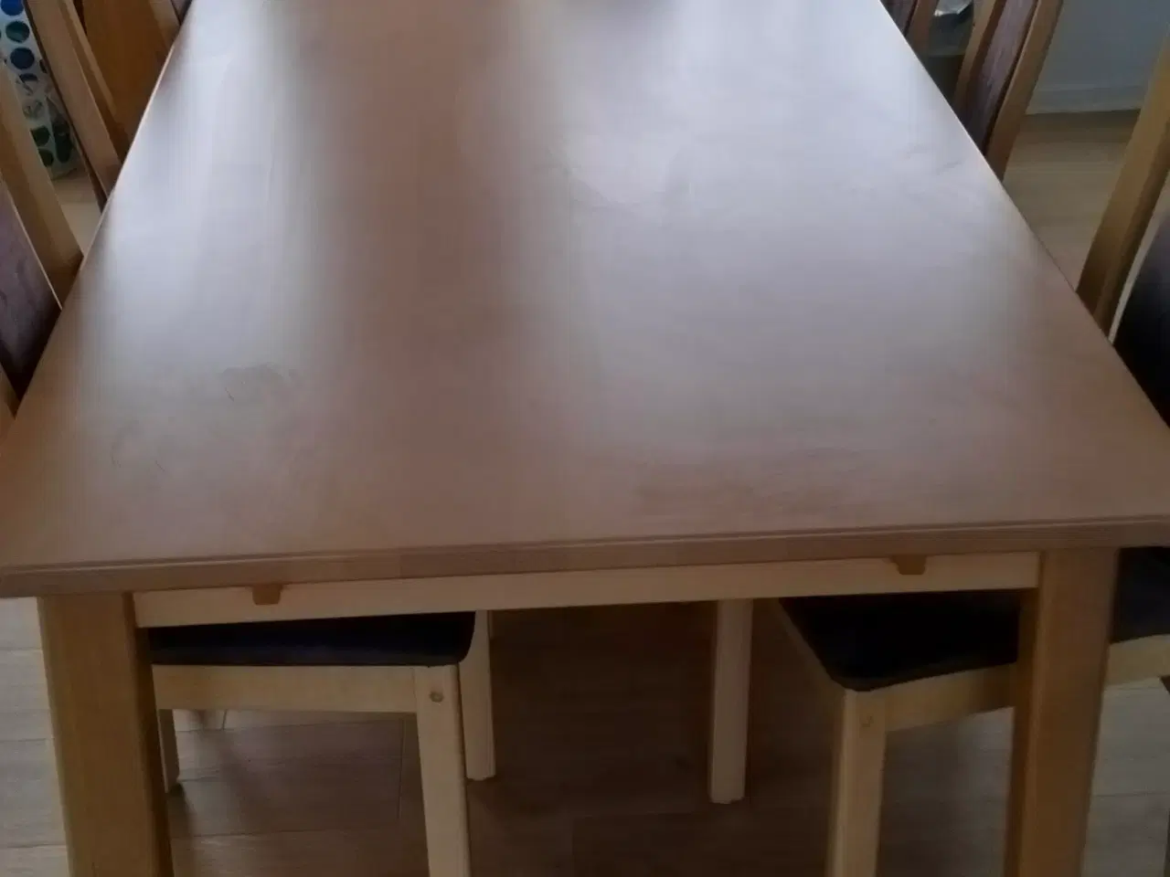 Billede 2 - Spisebordet 