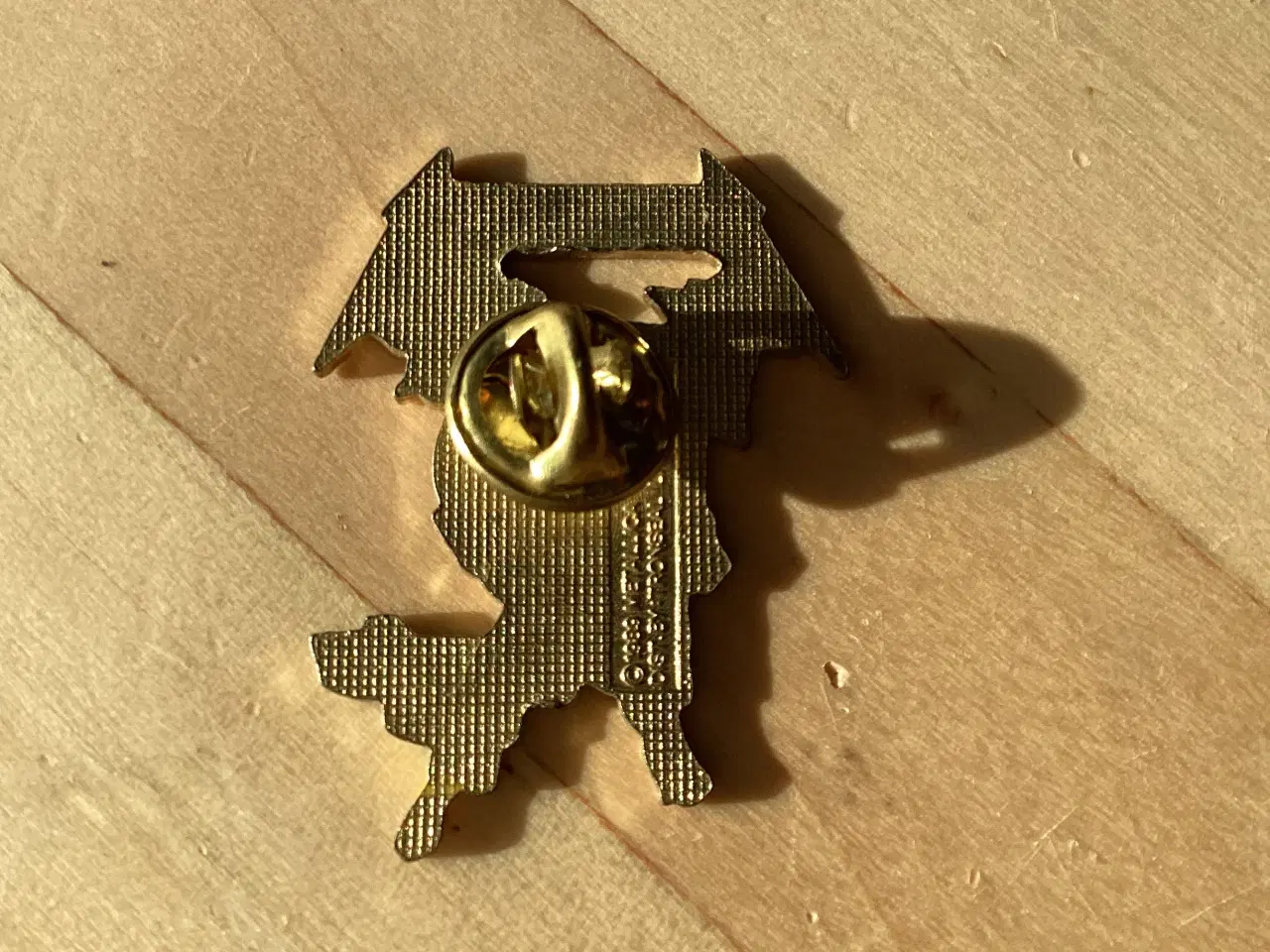 Billede 4 - Metallica damage pin 1989