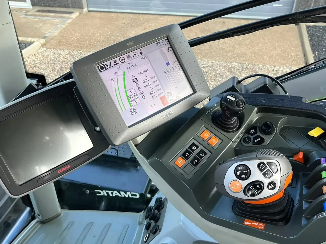 Billede 7 - CLAAS Axion 930 CMatic Med næsten nye dæk, frontlift og evt et RTK GPS anlæg