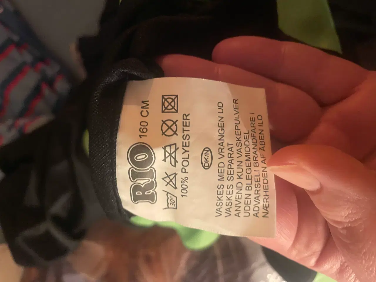 Billede 2 - Fastelavns tøj/ udklædning 