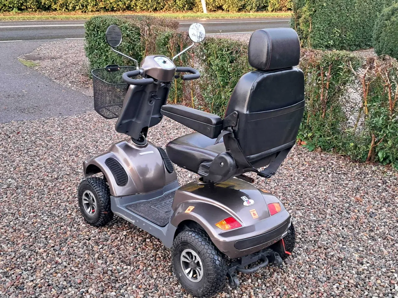 Billede 16 - 4 hjulet el-scooter med sprit nye batterier