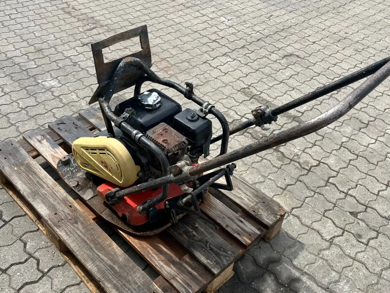 Billede 2 - Dynapac lf130 132kg fremadgåene pladevibrator