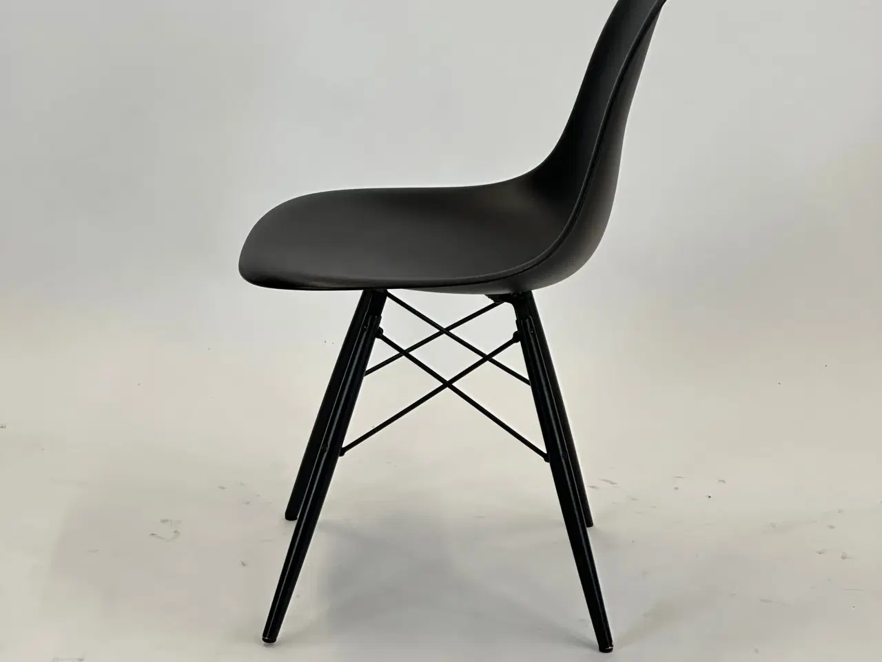 Billede 4 - Eames Plastic Side Chair DSW - Vitra