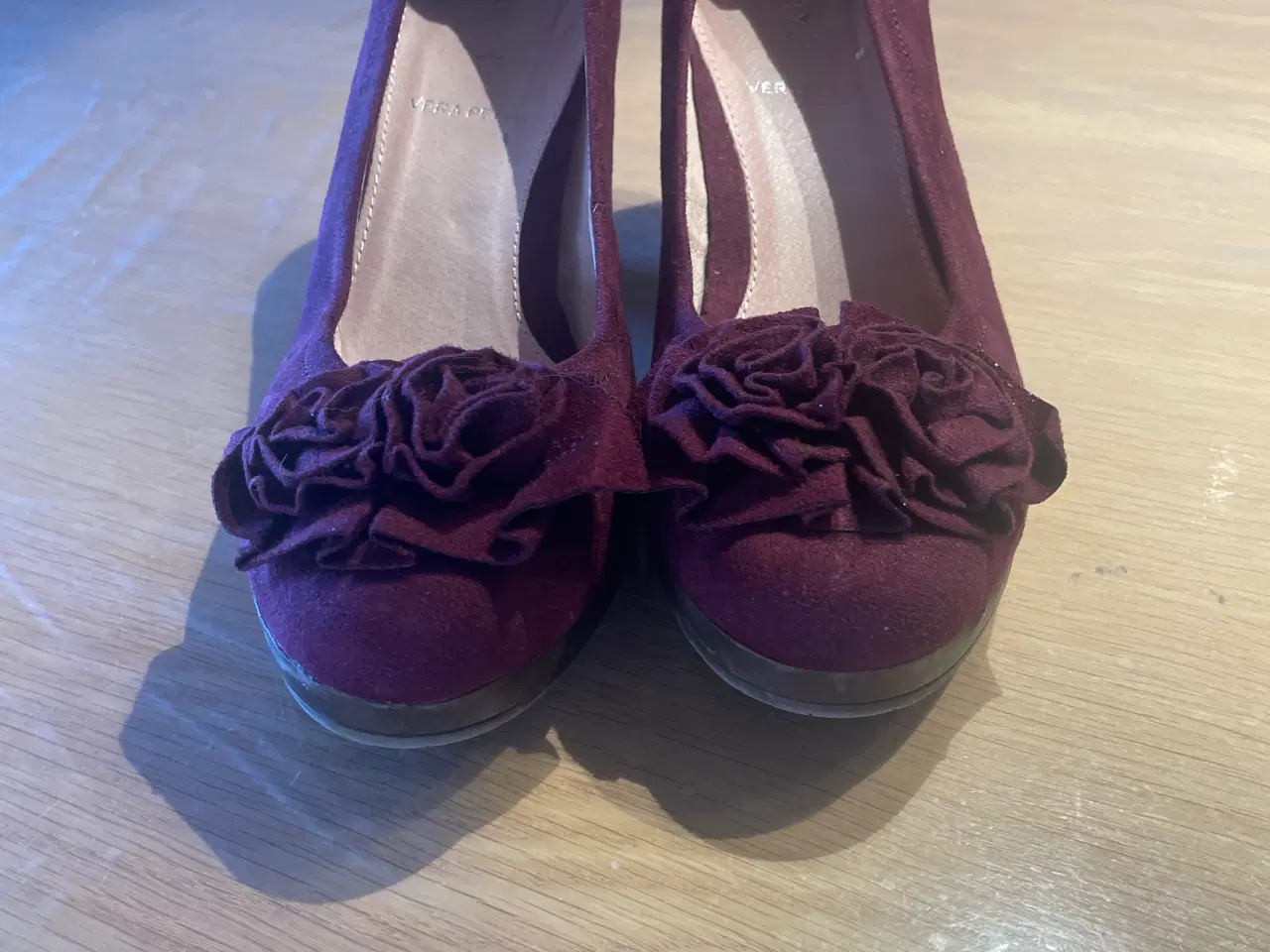 Billede 2 - Elegante stillet er sælges.