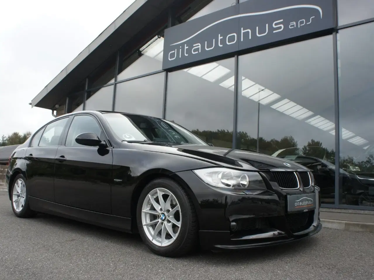 Billede 3 - BMW 320i 2,0 