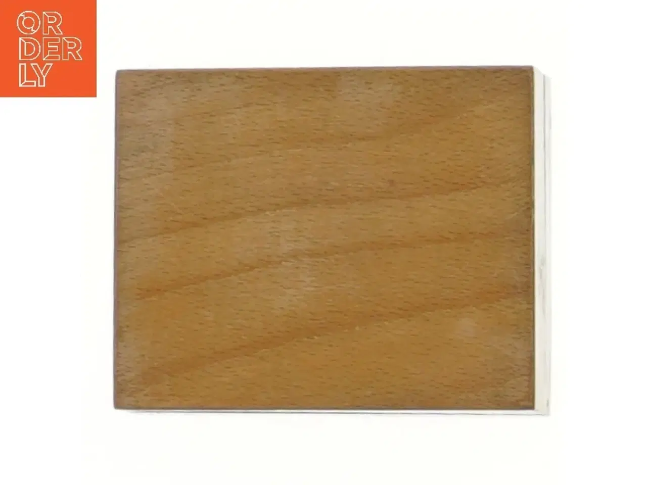 Billede 4 - Trææske med indlagte træfigurer (str. 10x8x3,5 cm)