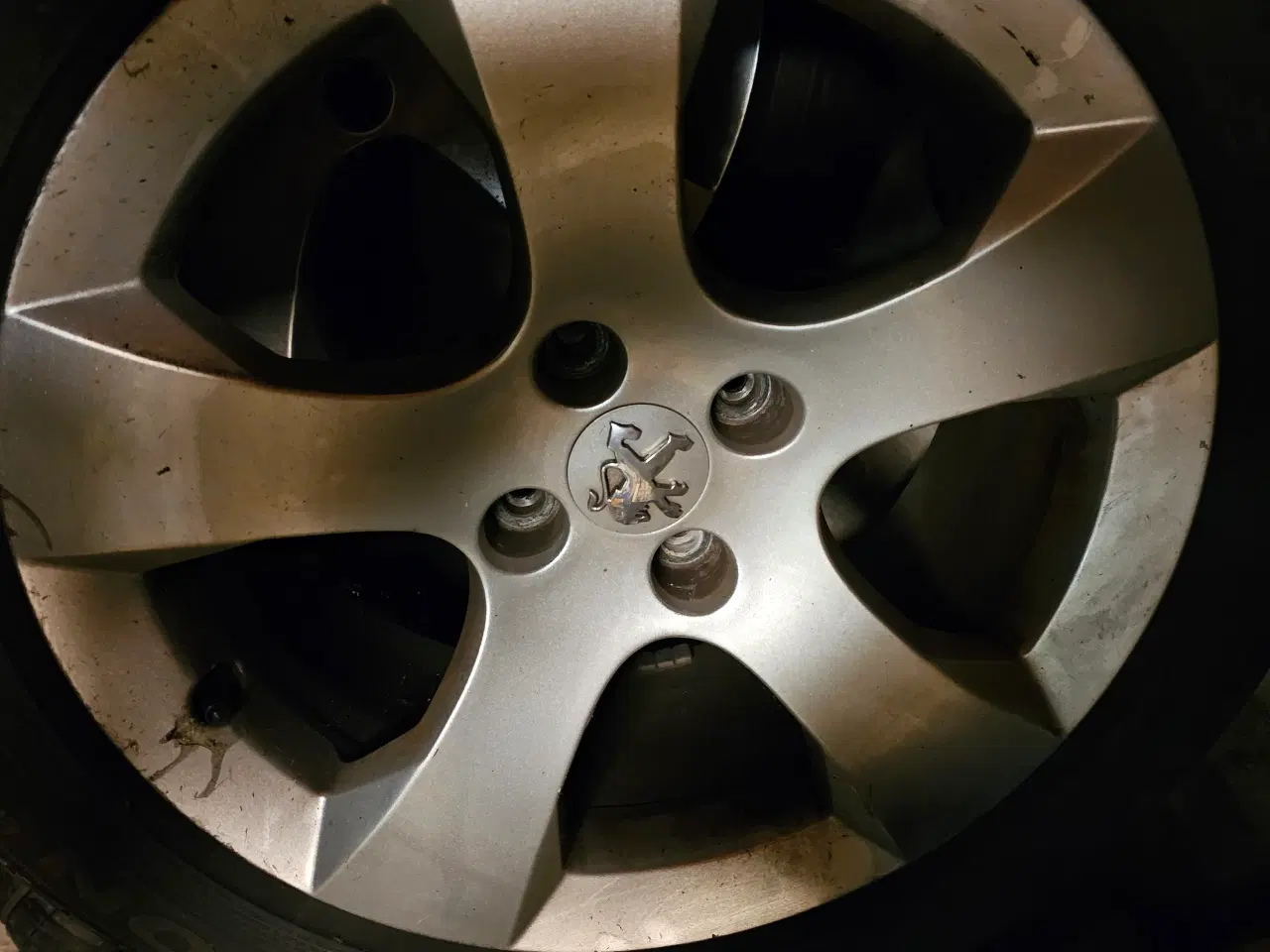Billede 11 - 4 sommerdæk på alufælge