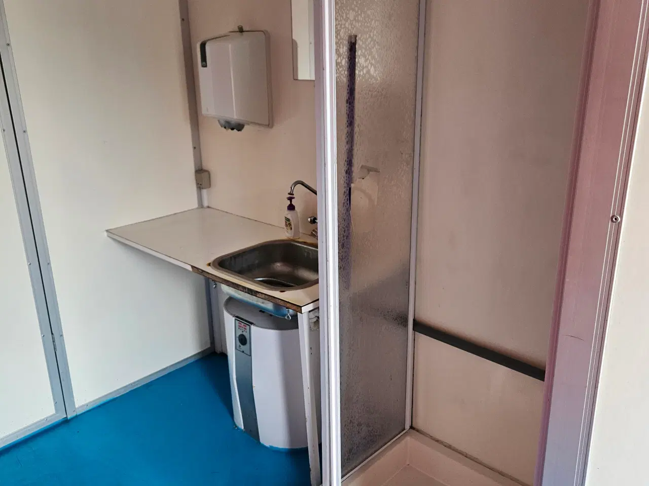 Billede 10 - VA 1300 kg Toilet/Bad/omklædning/spiserum