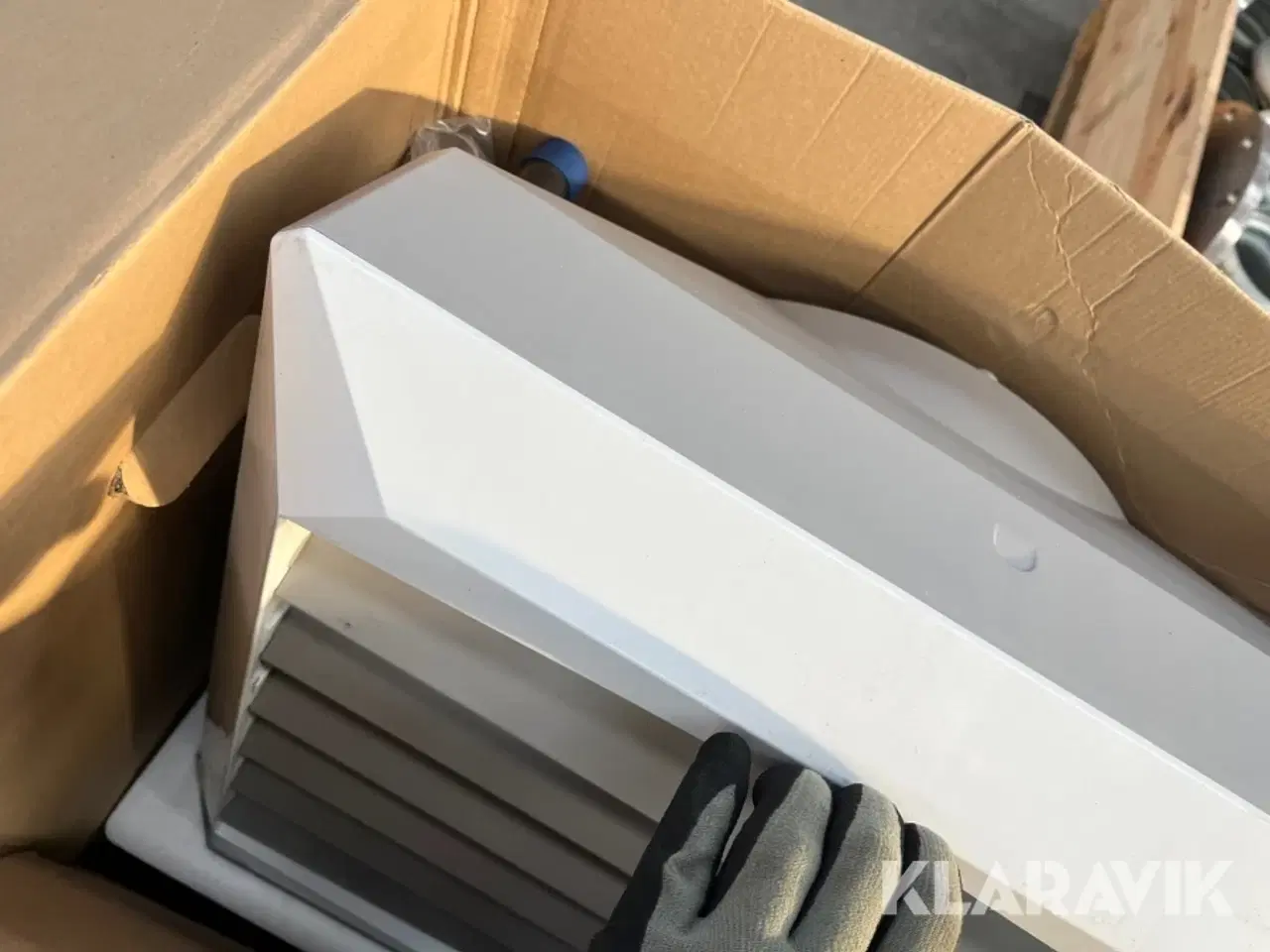 Billede 11 - Lot - varmepumpe indeenhed, trykekspansionsbeholder, varmeventilator og