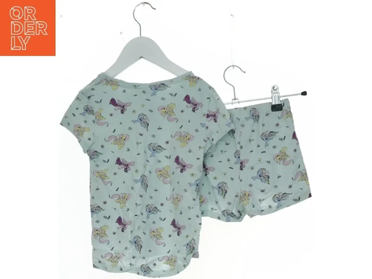 Billede 2 - Børne pyjamassæt med My Little Pony print fra H&M (str. 110)