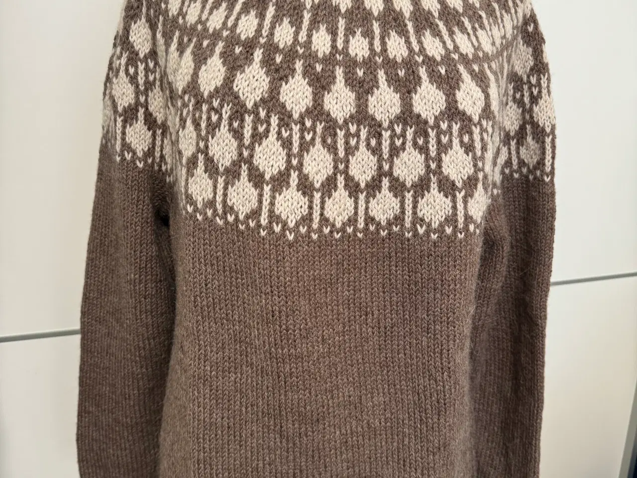 Billede 2 - Håndstrikket sweater