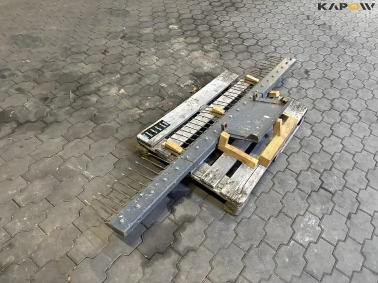 Billede 3 - - - - Gårdrive