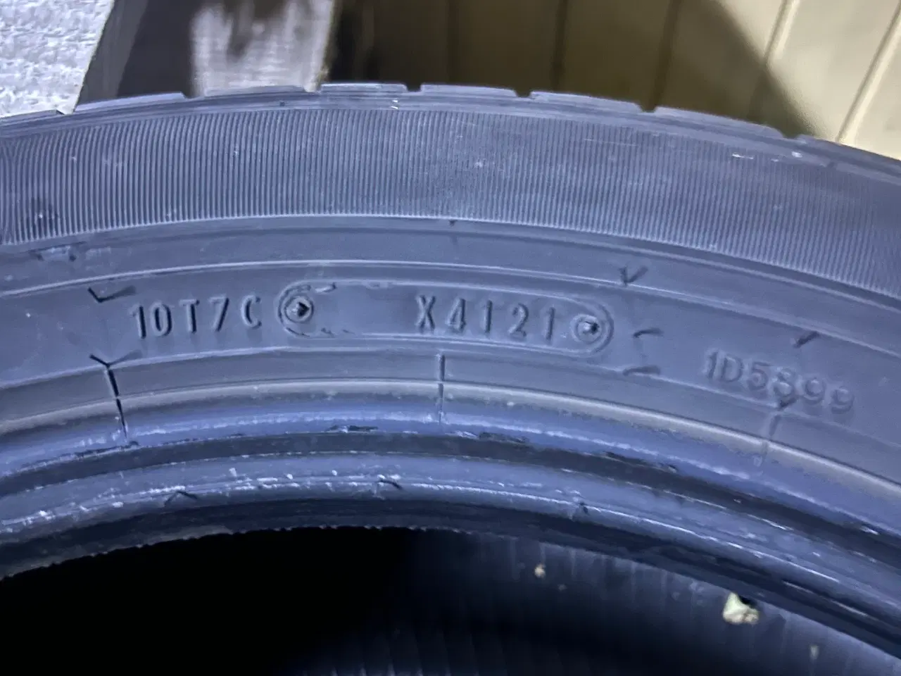 Billede 4 - Sommerdæk 235/55 R18