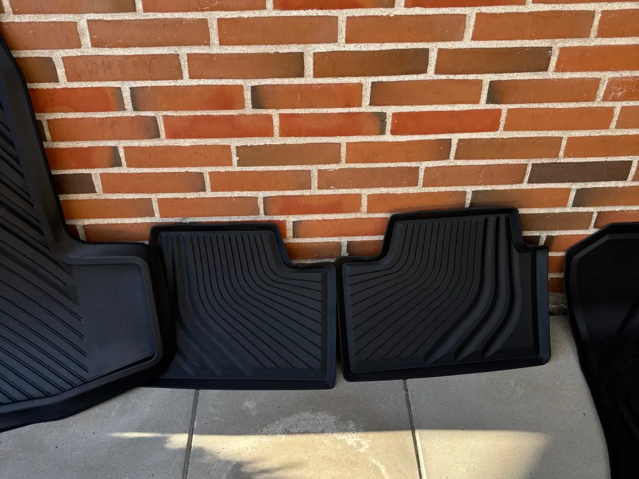 Billede 2 - Vintermåtter og bagagerumsmåtte org. BMW