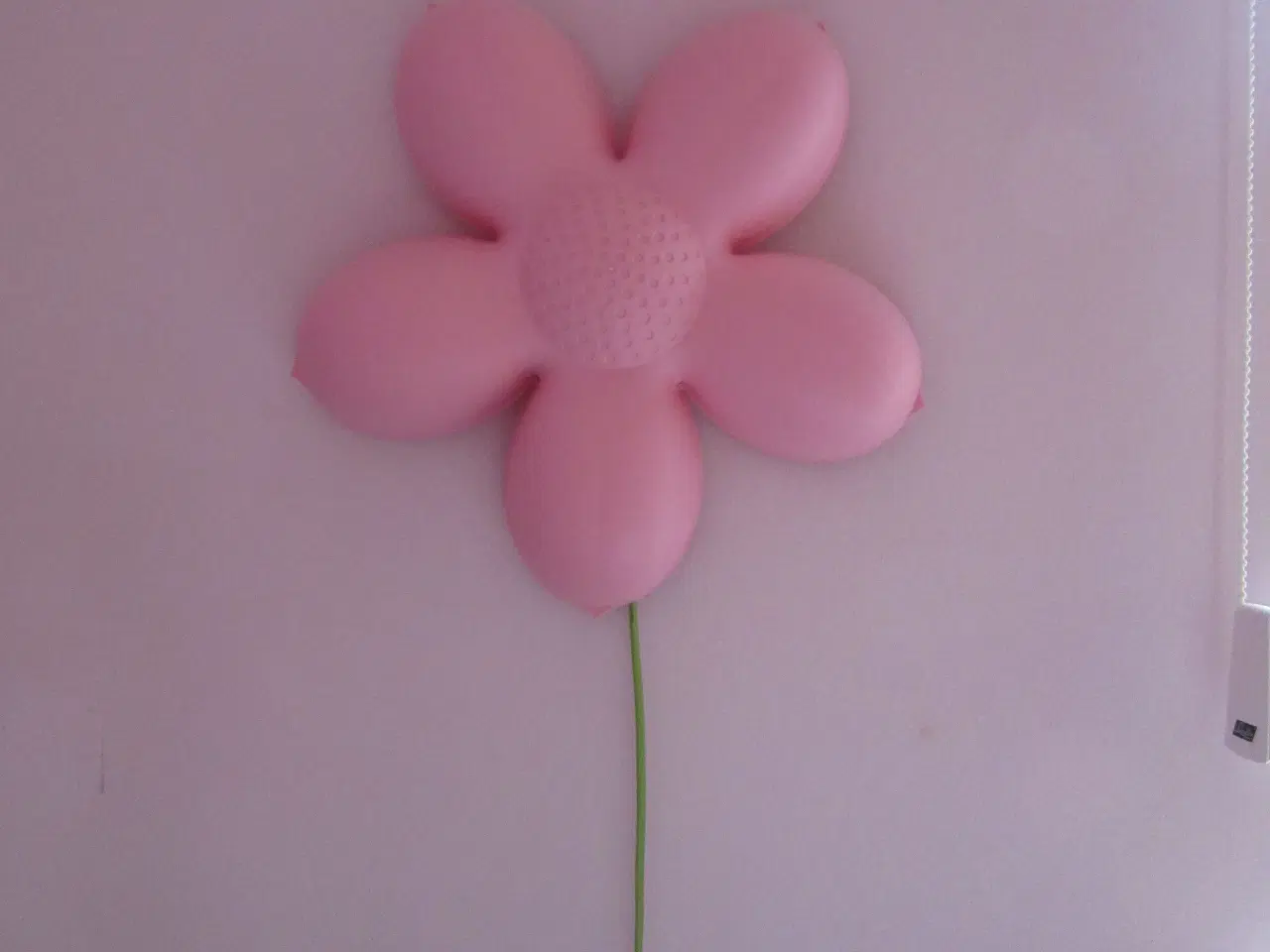 Billede 1 - Ikea væglampe, lyserød blomst