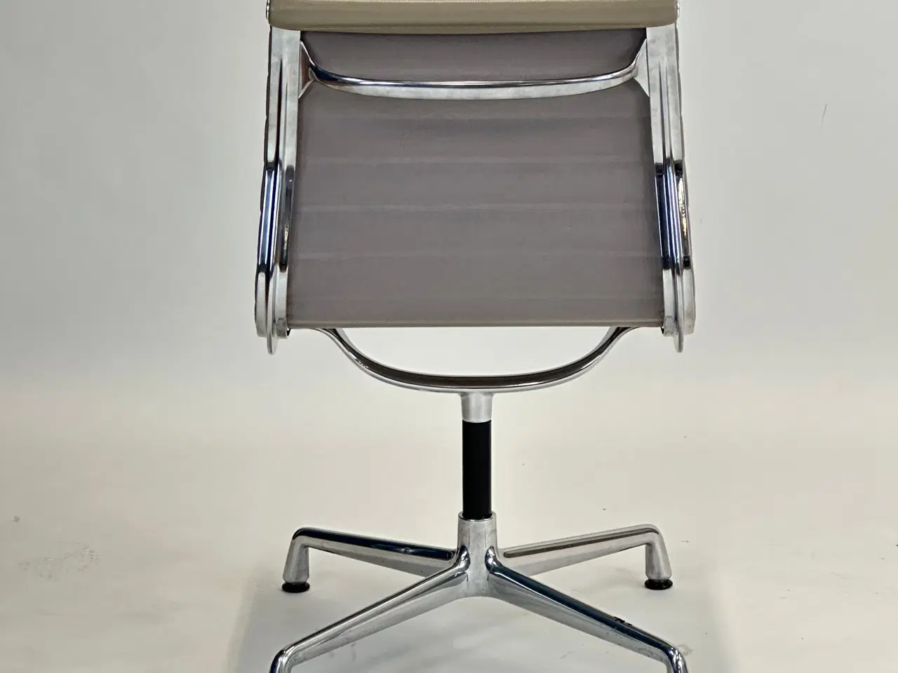 Billede 5 - Vitra EA 101 Mødestol