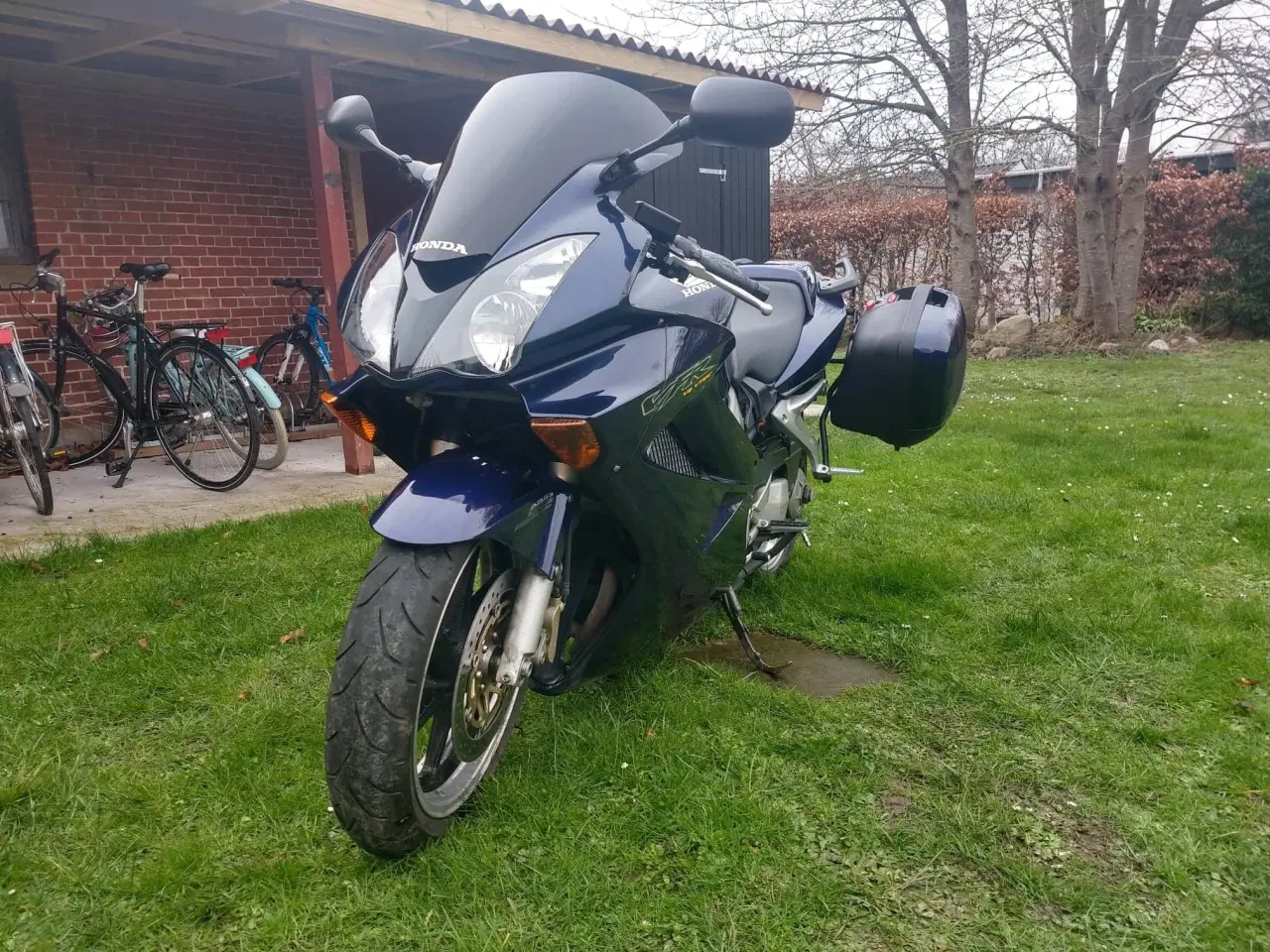 Billede 3 - Flot og velkørende Honda VFR 800 Vtec 