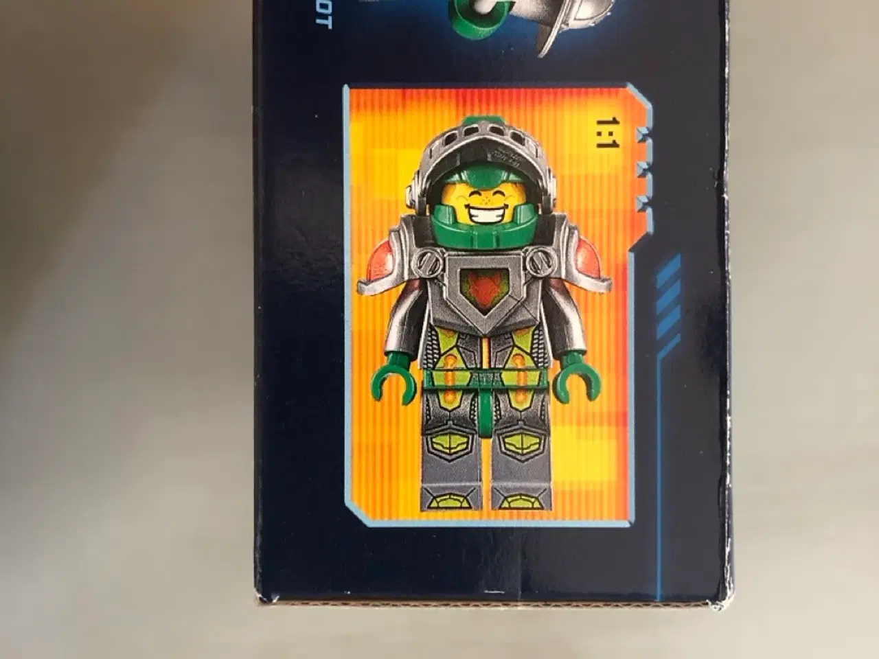 Billede 2 - LEGO Nexo Nights 70320 Aaron Fox's Aero-Striker V2