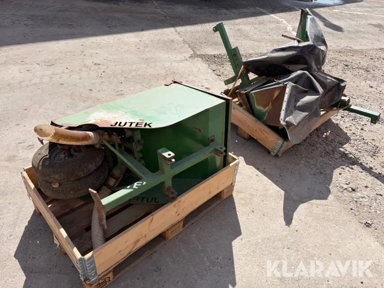 Billede 7 - Portaltraktor Jutek med redskaber