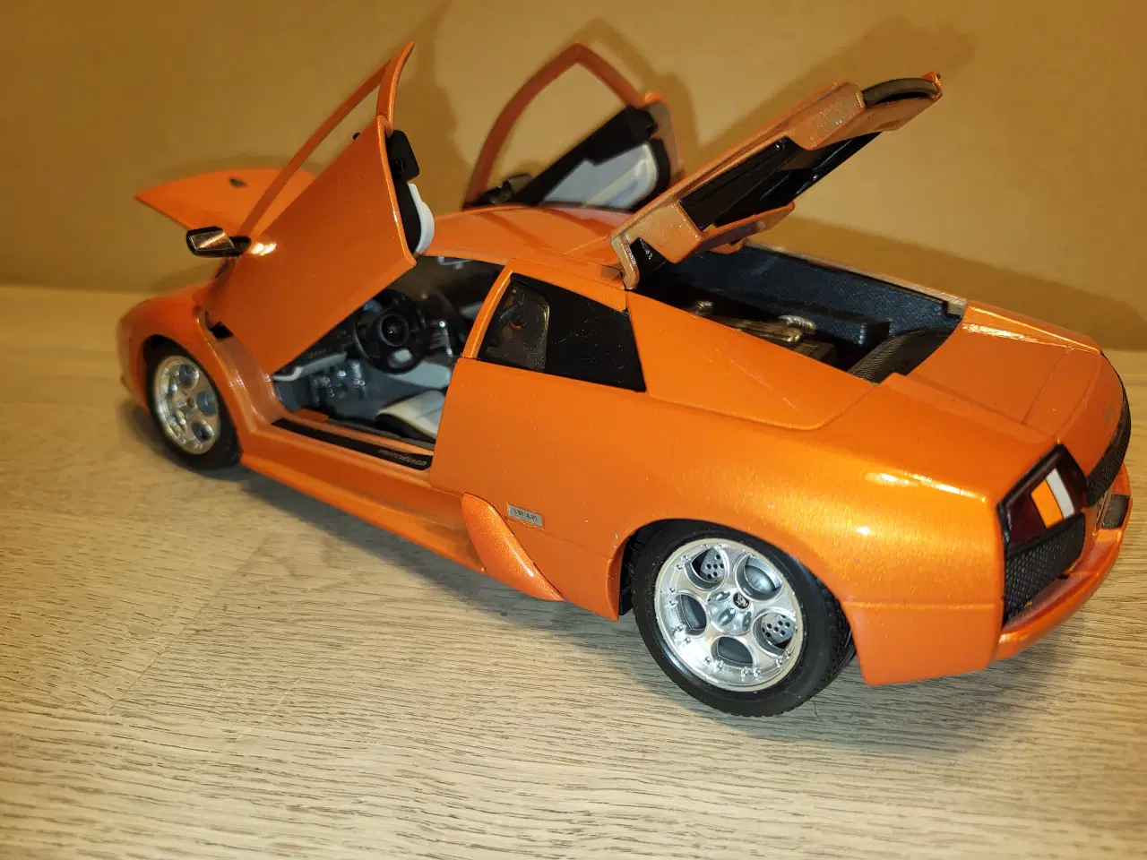 Billede 7 - Modelbil. LAMBORGHINI MURCIELAGO (2001) Skala 1/18