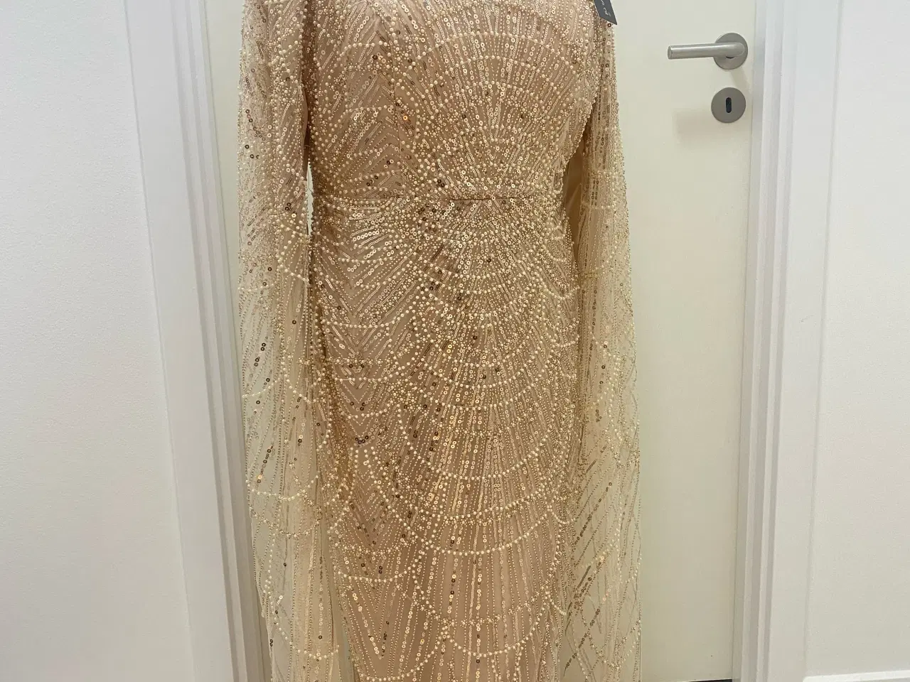 Billede 2 - Smuk Gallakjole NY