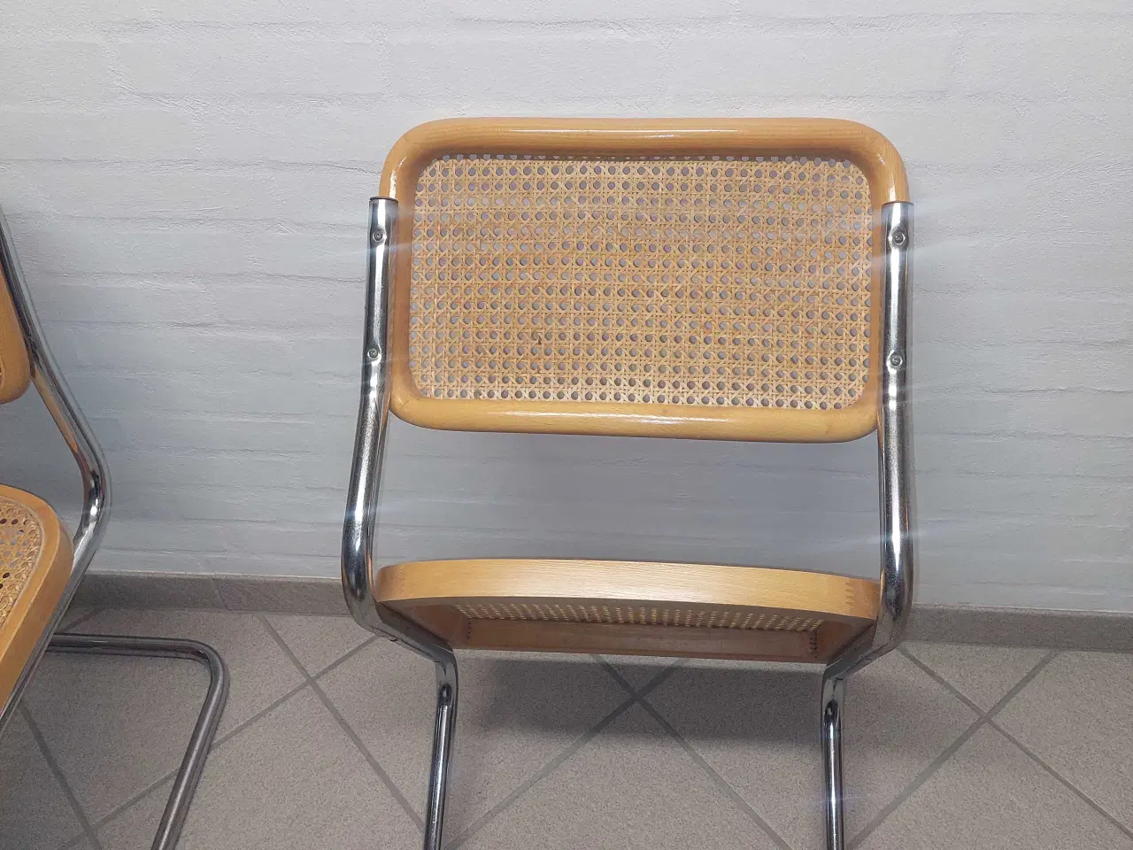 Billede 1 - Frisvinger/barberstole med fransk flet