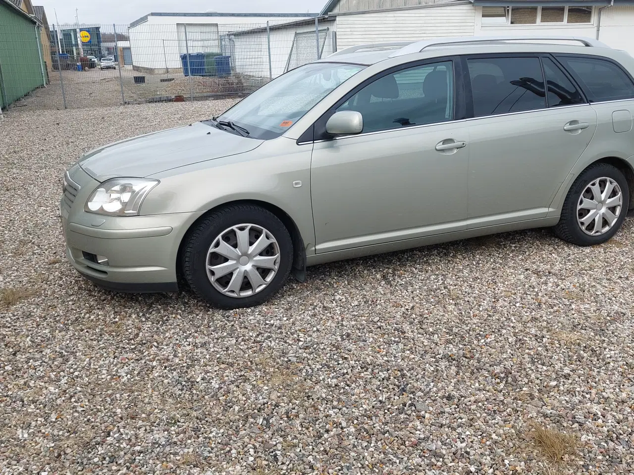 Billede 1 - NYSYNET TOYOTA AVENSIS 1,8 STW MED TRÆK