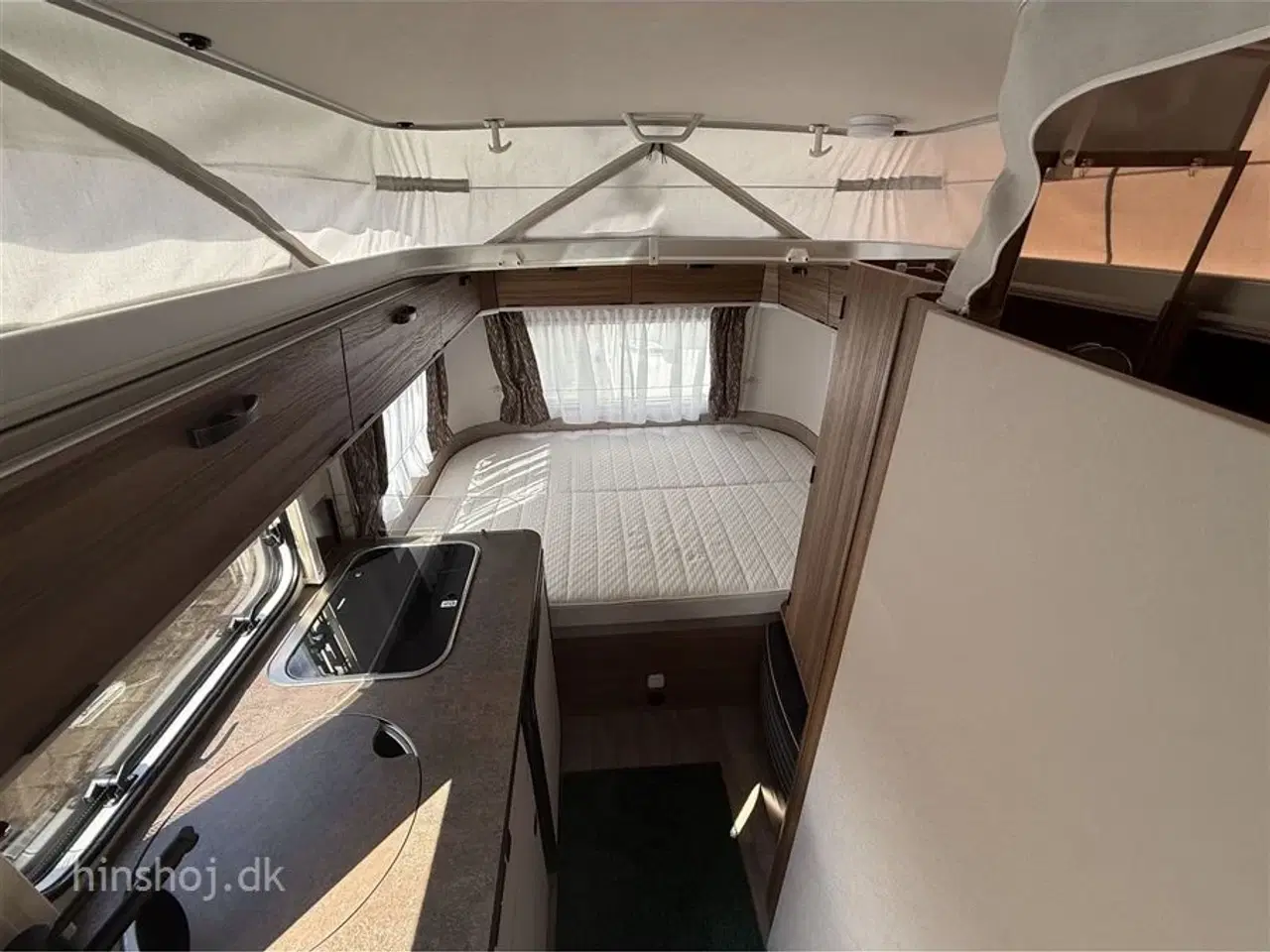 Billede 6 - 2023 - Eriba Touring 430 Legend   Lækker rejsevogn med fast dobbeltseng fra Hinshøj Caravan