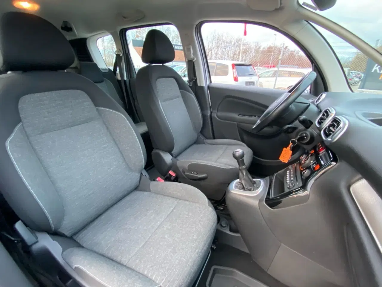 Billede 8 - Citroën C3 Picasso 1,6 Blue HDi Feel Complet 100HK