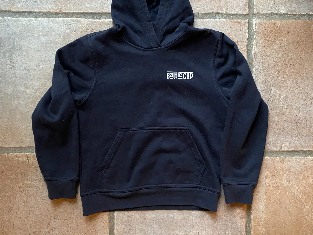 Billede 1 - Hoodie fra Baltic cup str. 128