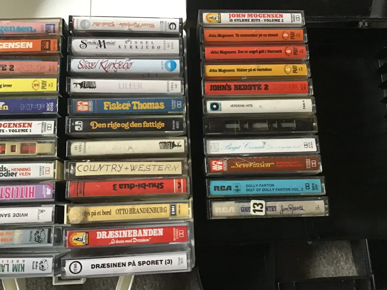 Billede 3 - 60 originale kassettebånd med musik.