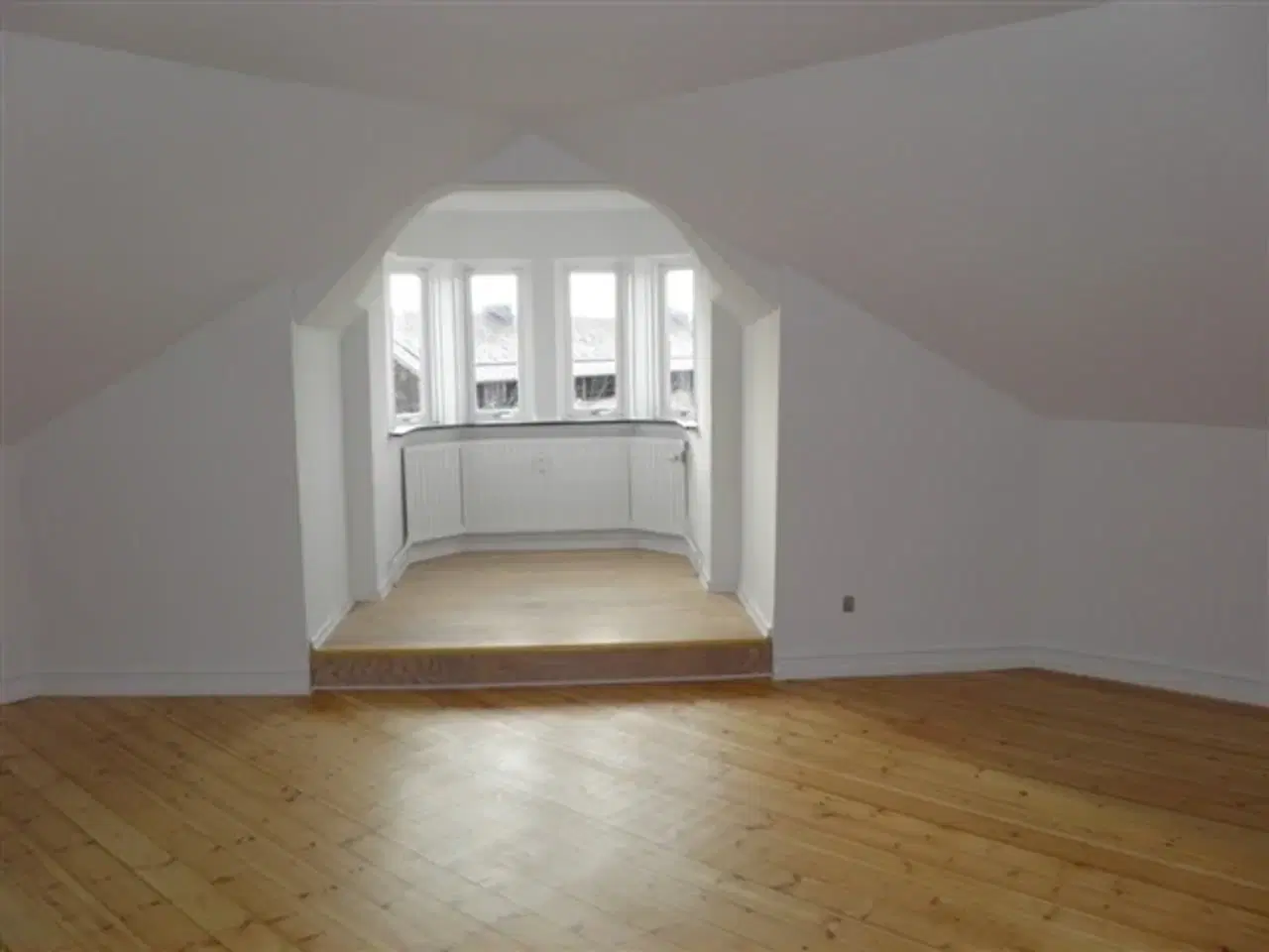 Billede 1 - Jernbanegade, 123 m2, 4 værelser, 6.800 kr., Viborg