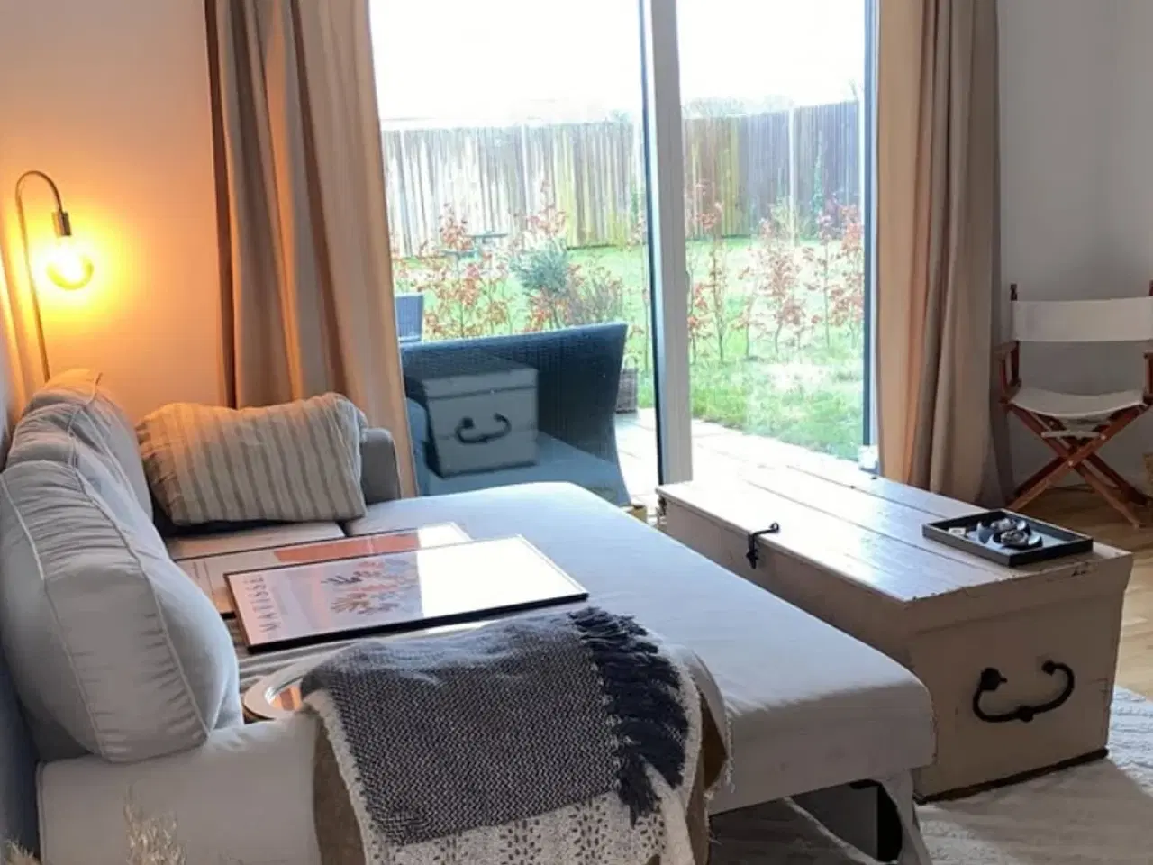 Billede 2 - Dobbeltgardiner (beige) og gardinstang (sort)