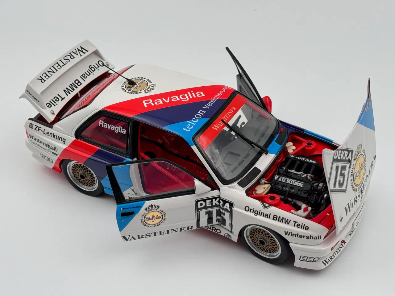 Billede 5 - 1989 BMW M3 EVO DTM E30 1:18  - MINICHAMPS