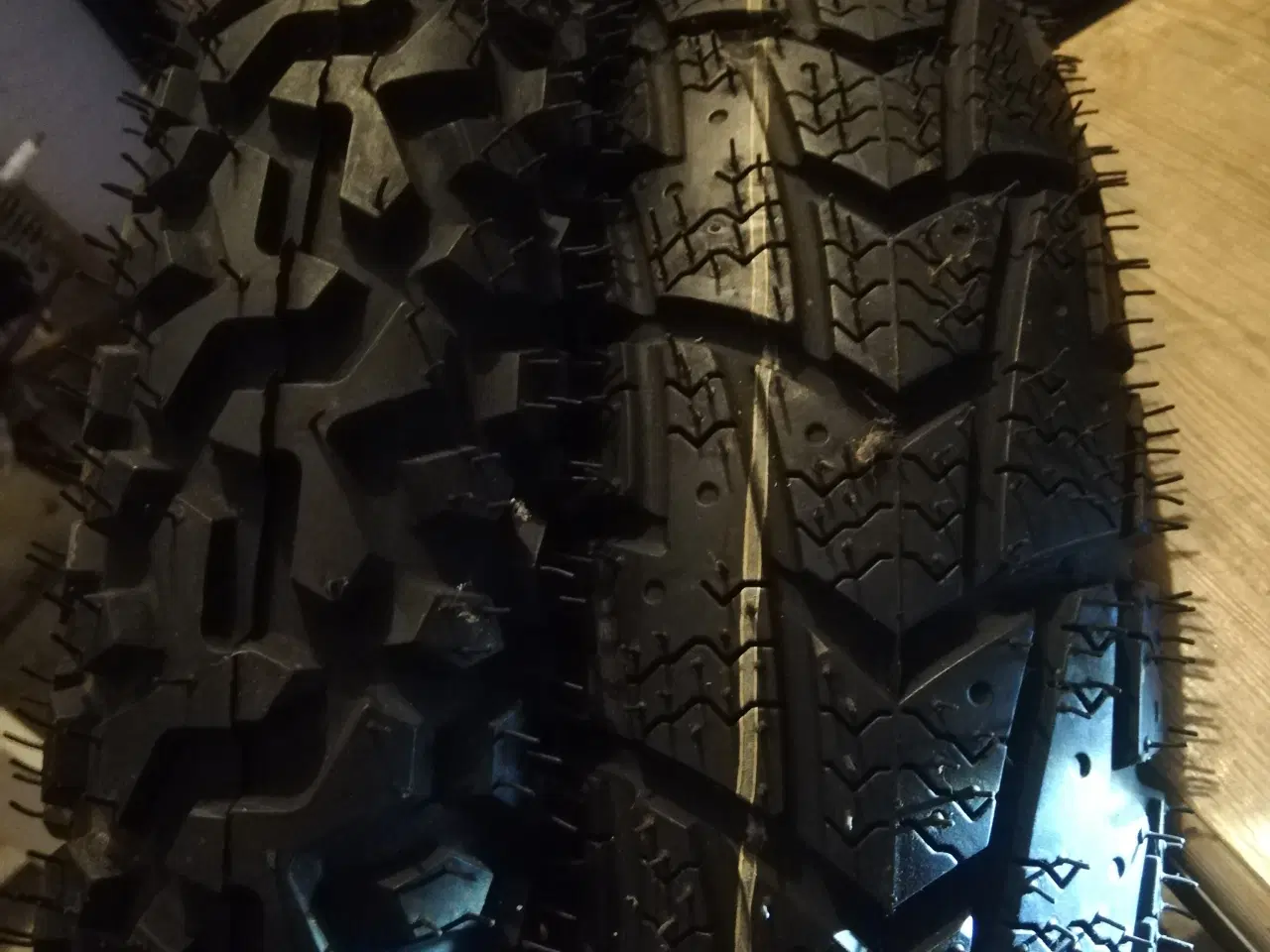 Billede 1 - Nye 16" og 18" mc/knallert dæk
