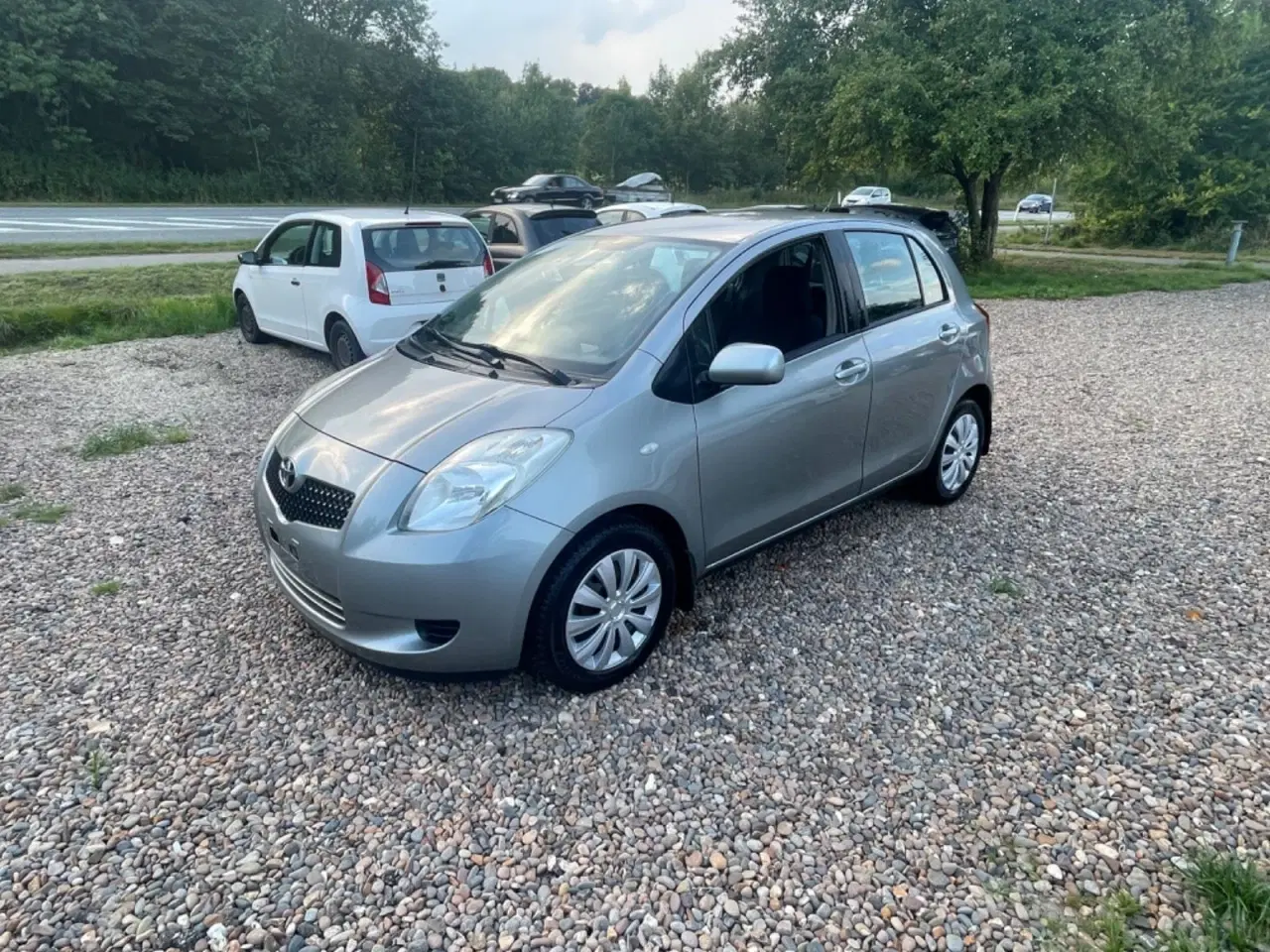 Billede 1 - Toyota Yaris 1,3 VVT-i Terra