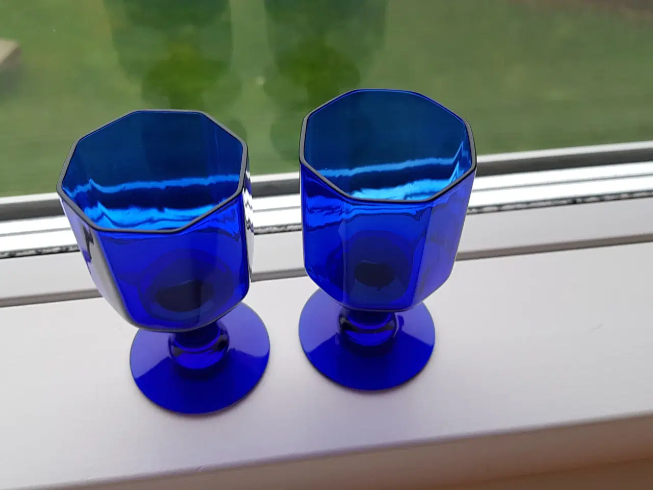 Billede 1 - 2 stk 8-kantede blå glas