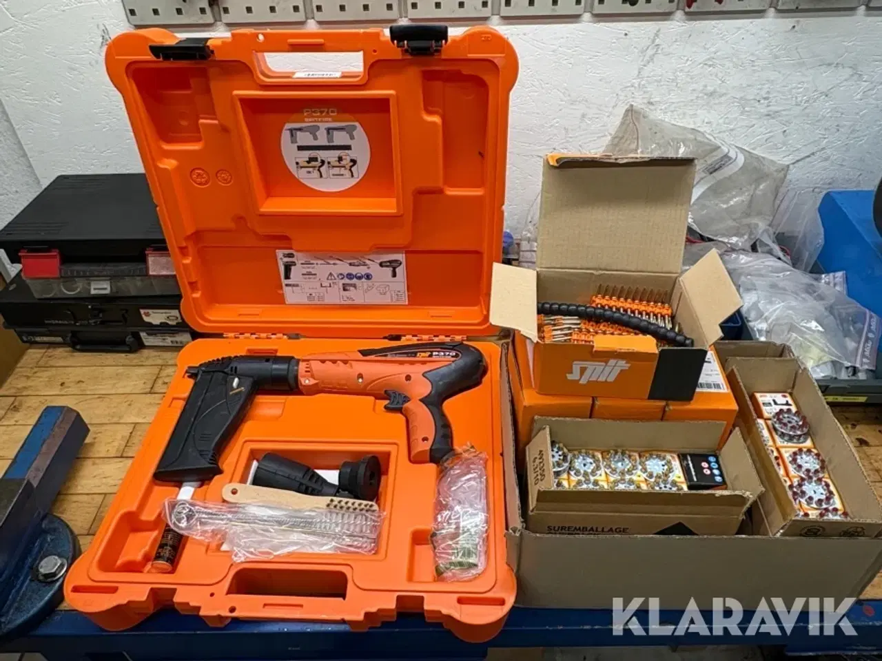 Billede 1 - Krudtdrevet boltpistol Spit P370 Spitfire