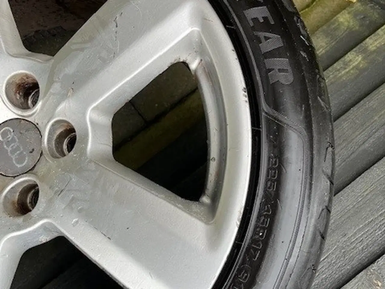 Billede 2 - 225/45R17 sommerdæk på Audi alufælge