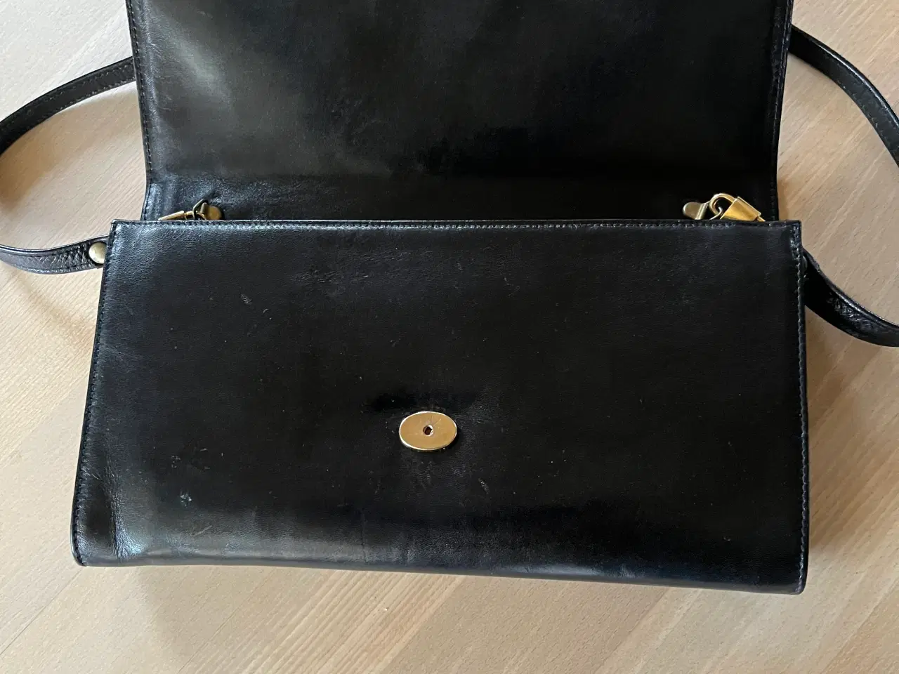 Billede 4 - Retro kuverttaske med aftagelig rem