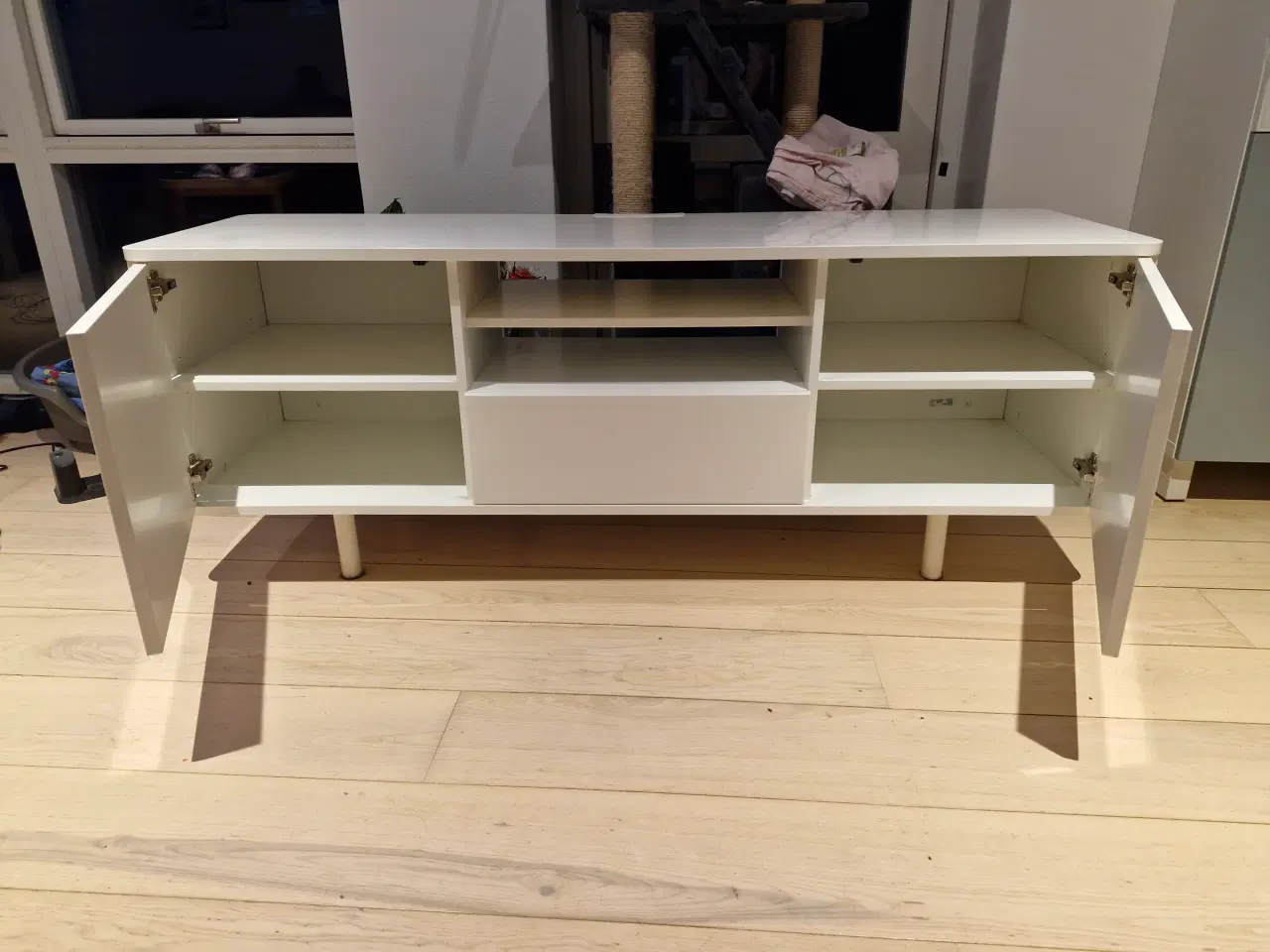 Billede 1 - Tv bænk fra ikea