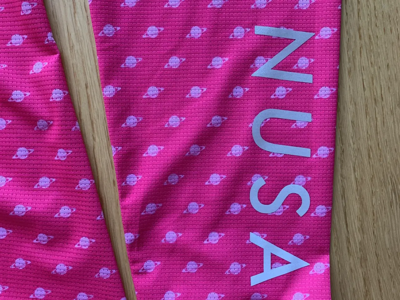 Billede 3 - Planet Nusa limited edition bluse 