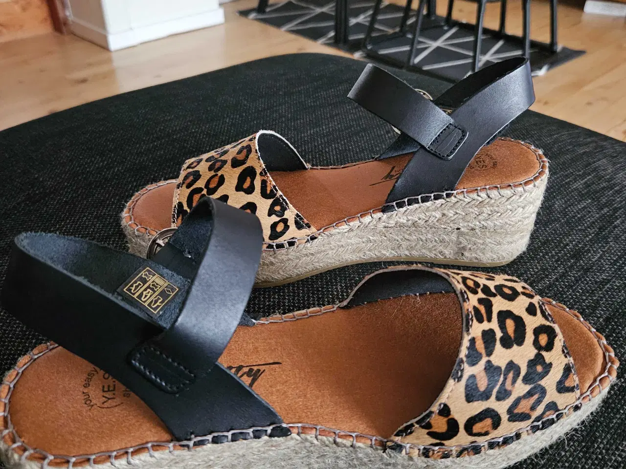 Billede 1 - FLOTTE NYE SANDALER