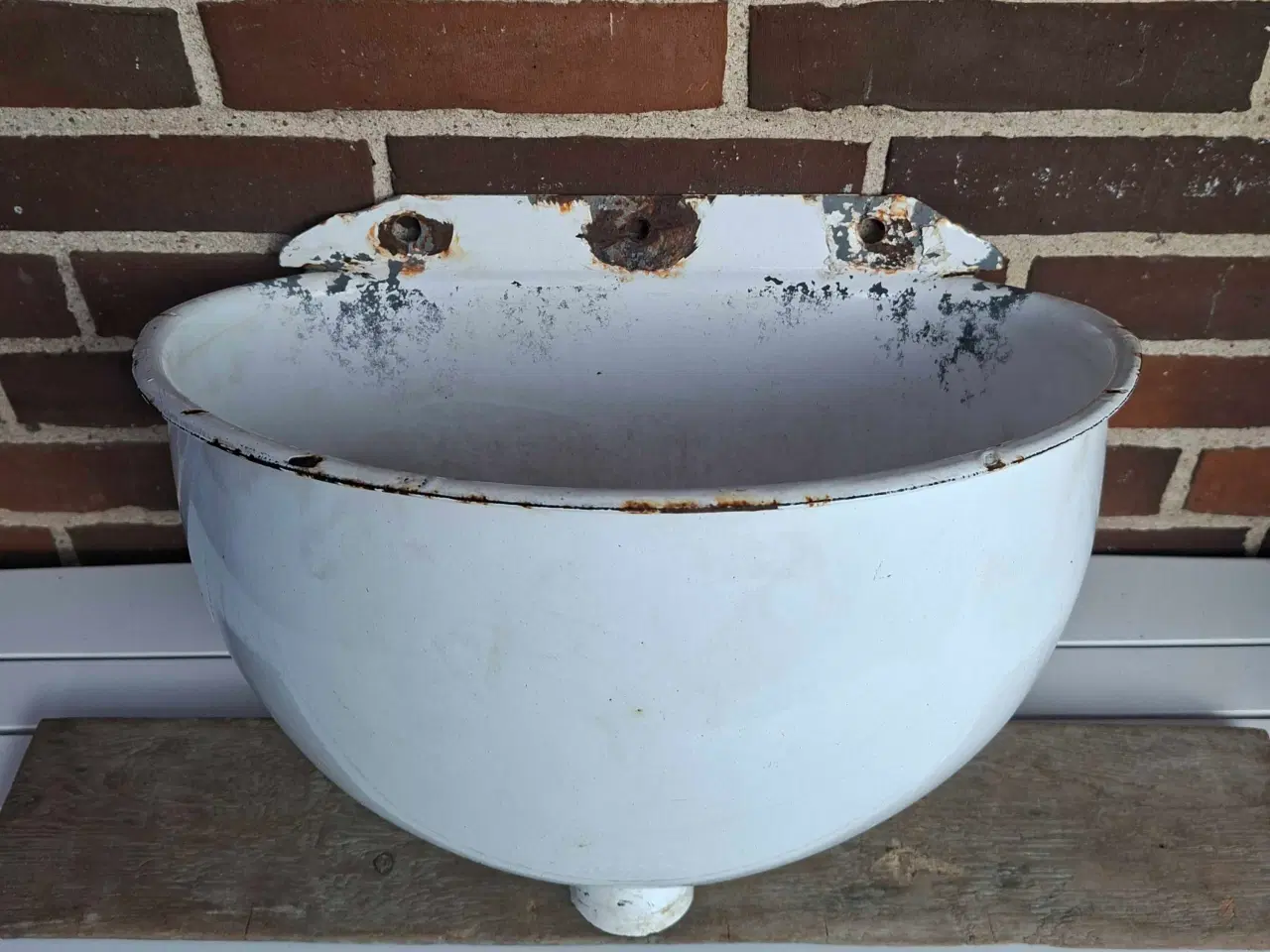 Billede 3 - Emaljeret ældre vask
