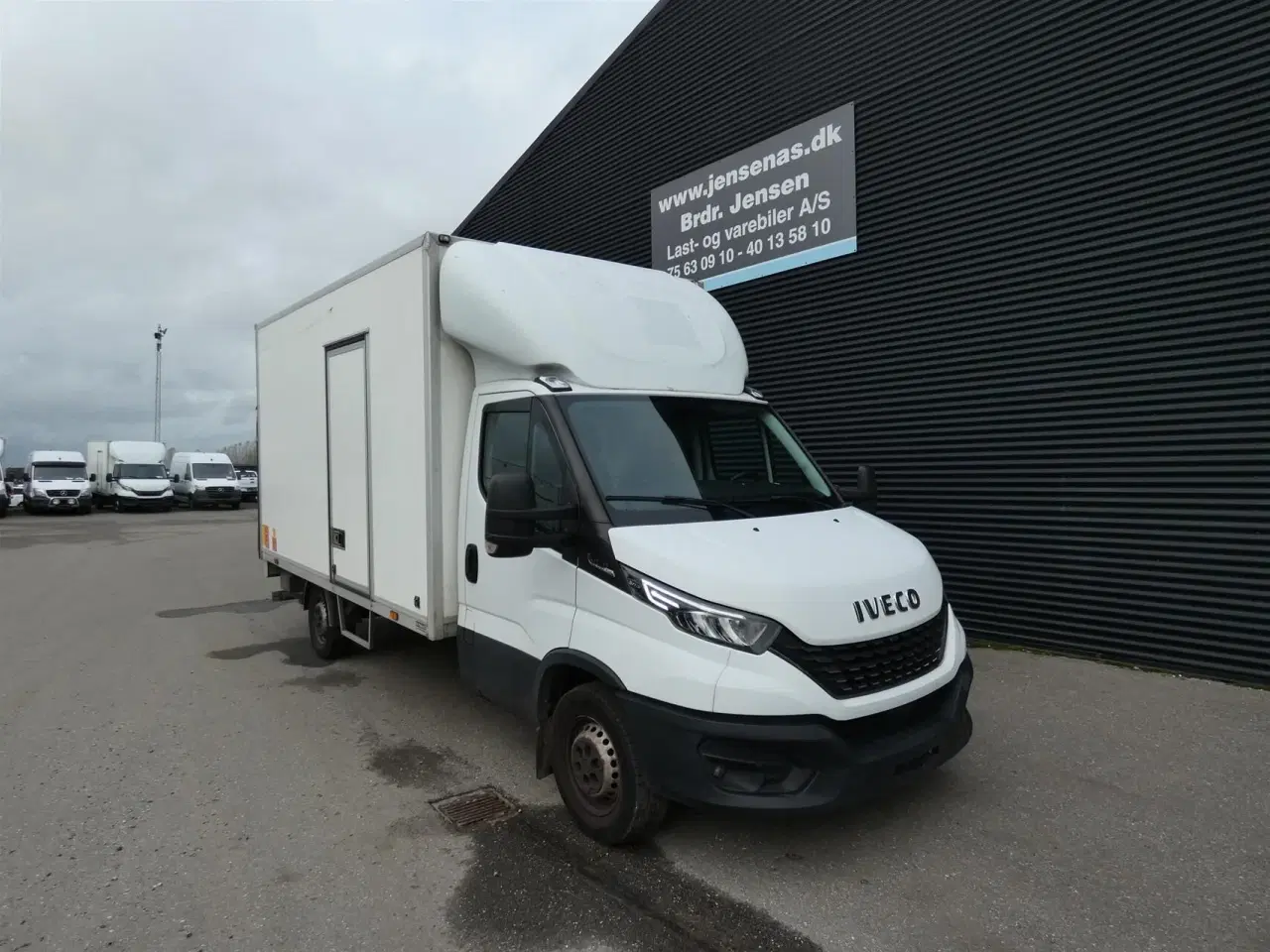 Billede 1 - Iveco Daily 35S16 3750mm 2,3 D m/Alukasse med lift Hi-Matic 156HK Ladv./Chas. 8g Aut.