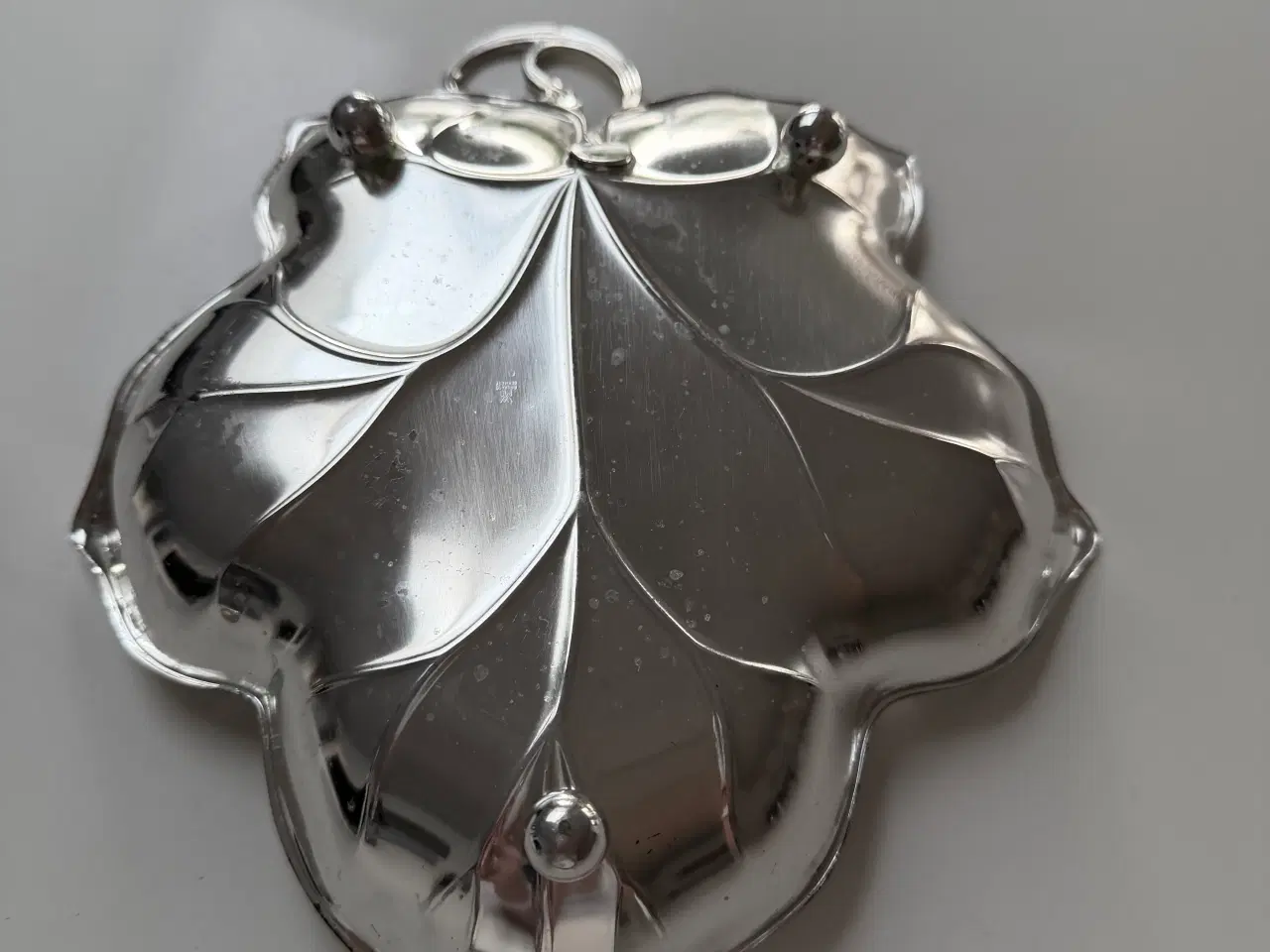 Billede 4 - Smukt bladformet fad/skål