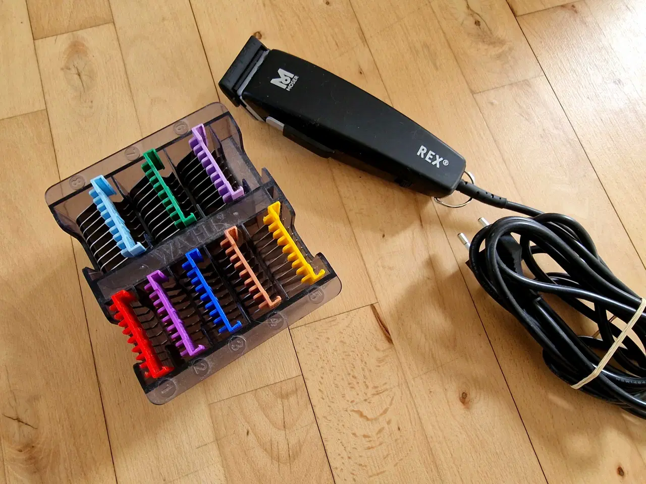 Billede 1 - Moser Rex trimmer med 8 ekstra afstandkamme 